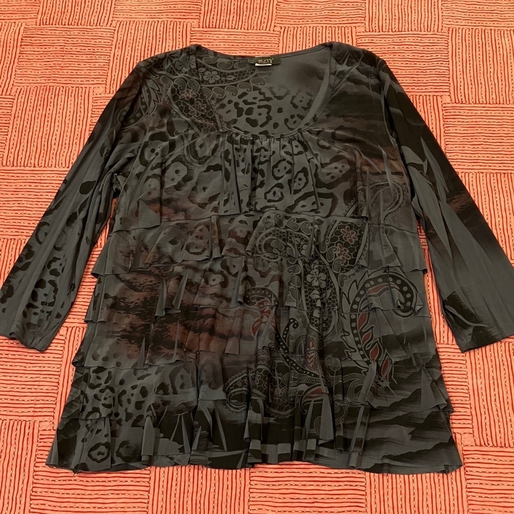 Large made in USA paisley print  ruffled Blouse